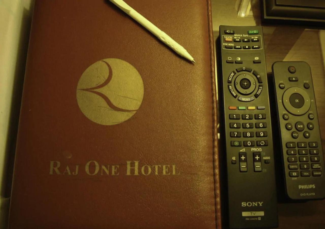 Rajone Hotel Faisalabad Esterno foto